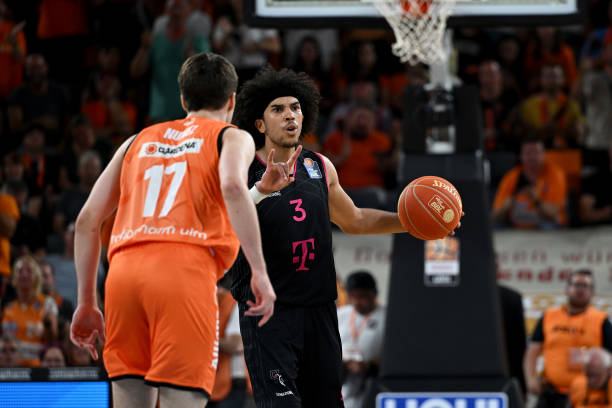 战术的较量 战术的较量