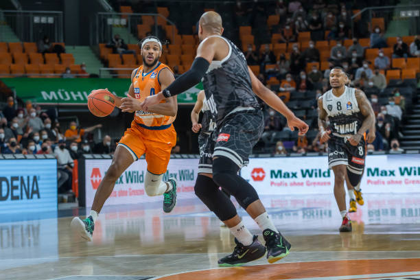 传和出色的 传和出色的