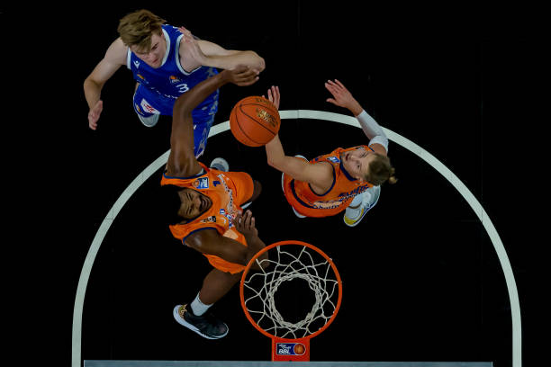 成为众人瞩 成为众人瞩